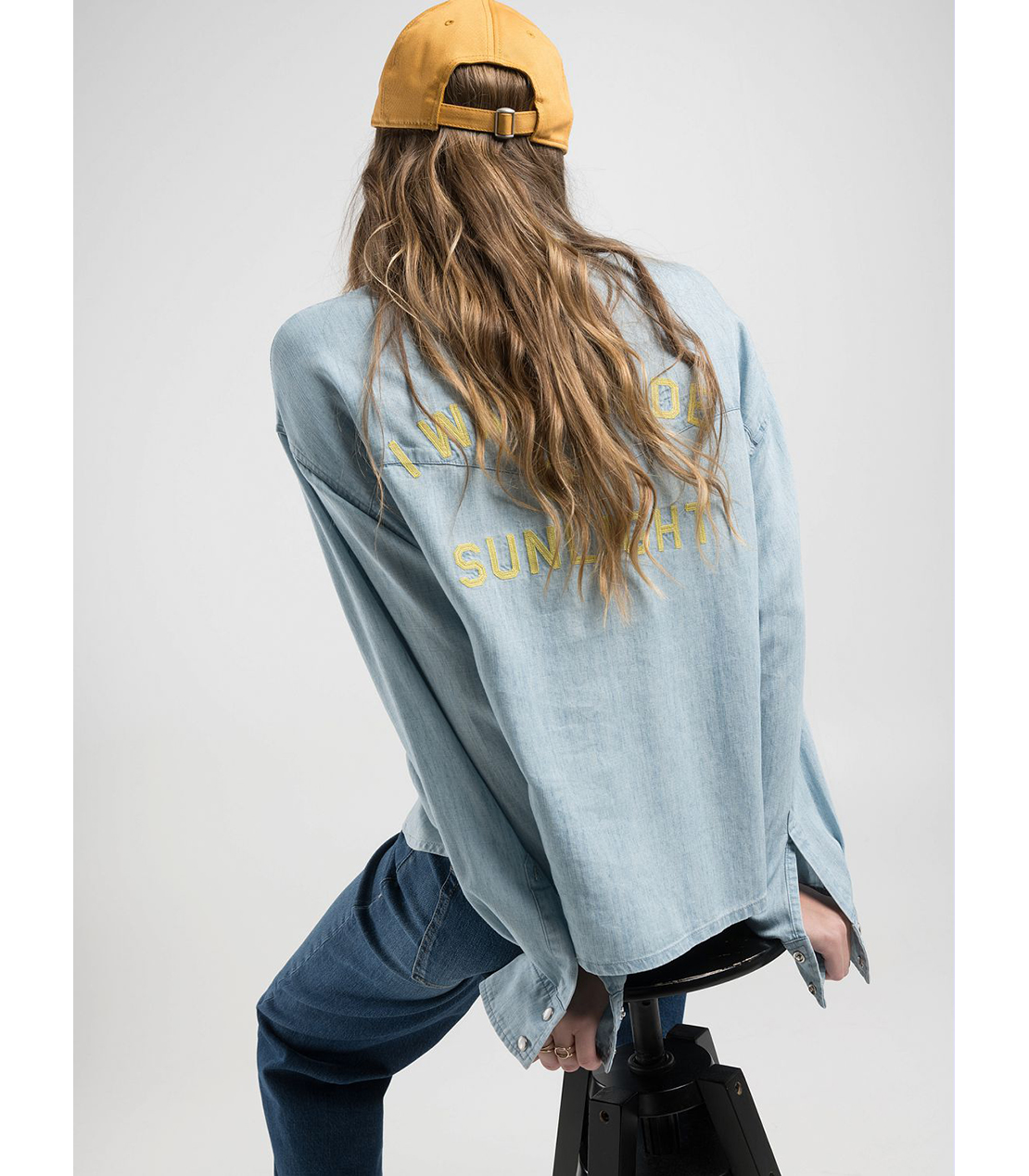 BOXフィットレタリングデニムシャツ 詳細画像 ライトブルー 2